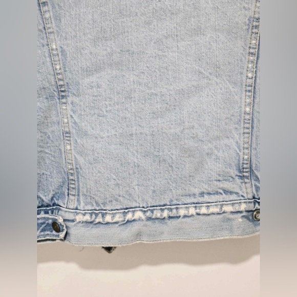 Vintage Levi's Sherpa lined trucker jacket grunge distressed faded holes Sz 42 - Picture 6 of 9